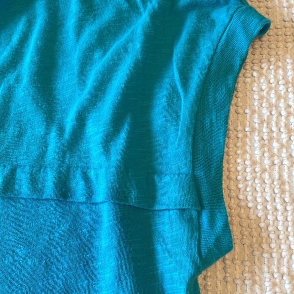 Tout a coup size medium top - Picture 8 of 8